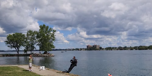 A Drift with Pisces Down the Niagara River!