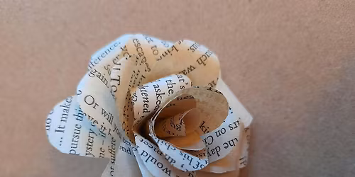 ELTHAM PALACE VOLUNTEERS - Christmas Decoration Making Session