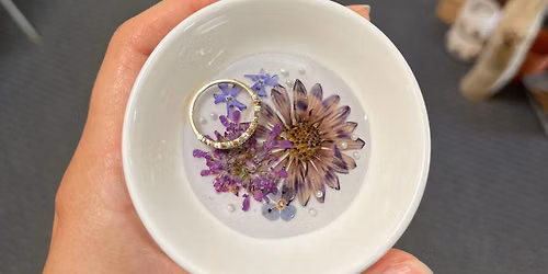Resin Ring Dishes Workshop 7\/19 11am