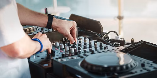 DJ Steven Stone