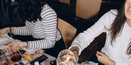 Collage Workshop for Gifting: Create a Meaningful Christmas Gift in Berlin