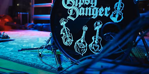 Gipsy Danger at Wise Man