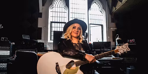An  Evening with Philippa Hanna