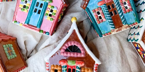 Christmas Glaze & Sip- Gingerbread House