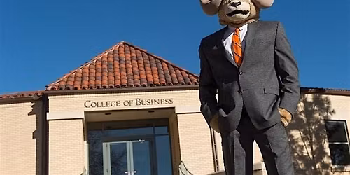 Accelerate Your Future with an AMP from the College of Business!