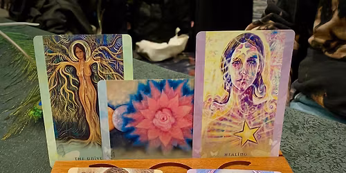 Intuitive Oracle Readings in The Loft