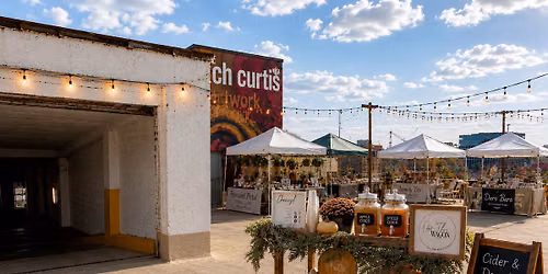 🍂 THE FOUNDRY PRESENTS 🍂  BLANKETS & CIDER ON THE ROOFTOP  🍂