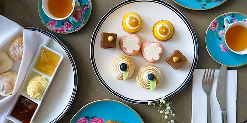 Mother's Day by Dorsett Melbourne x T6 P\u00e2tisserie