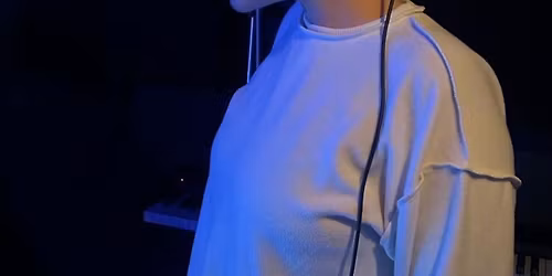 Jessica Beckett Fridays Session Singer