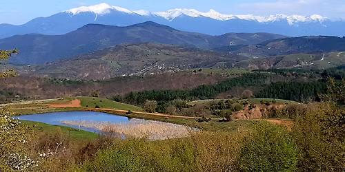 Връх Кликач и връх Кола през Мурчи дол във Влахина планина