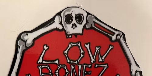 Low Bonez ROCKIN Colonial Tavern 