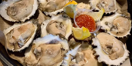 $1.00 Raw Oysters