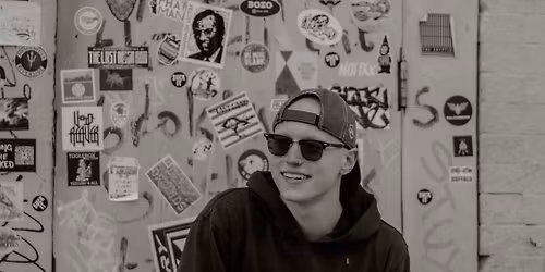 LIVE Music Friday with Akloh!