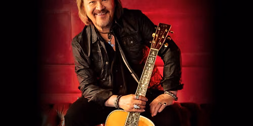 Travis Tritt at Macon City Auditorium
