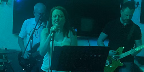 Vynyl Ryvyvl live with Nic on vocals @ The Barley Mow, Shepperton