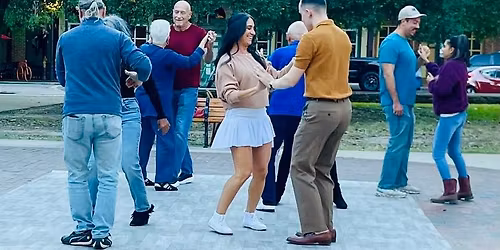 Plaza Ferdinand Dancing