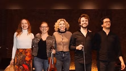 Brigitte Hobmeier & nouWell cousines