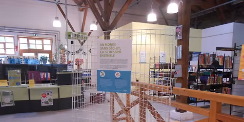 Repair Caf\u00e9, Stand et Exposition