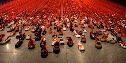 Workshop d'arte - Ogni filo conta: tessere la pace con Chiharu Shiota