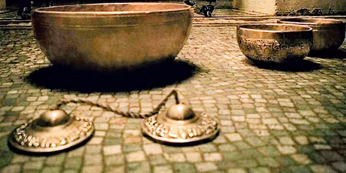 Sound & Gong Bath at Gloucester Guildhall with Shyen