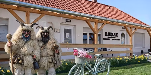 Télűző Kézműves vásár Busókkal.