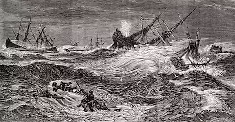 'There\u2019s a Gale Blowin\u2019 In' - Images of Brighton Seafront in Stormy Seas