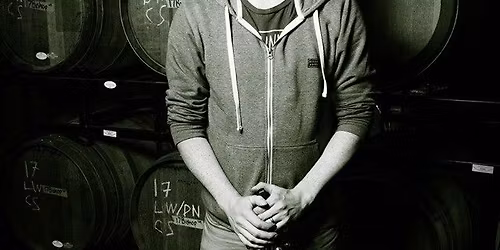 LIVE MUSIC: Ian Skavdahl