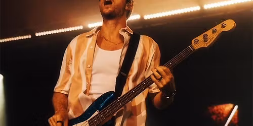 Saturday Night Show w\/ Riker Lynch and The Beachcombers