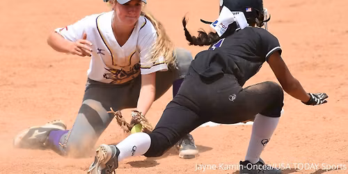 Parking Wheaton College Thunder at Brown Bears Womens Basketball