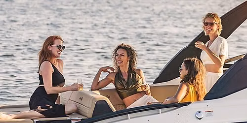 An Evening Cruise to Pier 6 with MarineMax