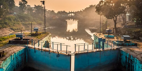 Following the Water : An Urban Ecology Expedition Across Kolkata