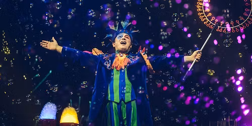 "B" - Underwater Bubble Show