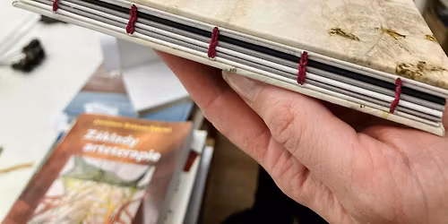 U\u0161ij si sv\u016fj recyklovan\u00fd skic\u00e1k pro rok 2026