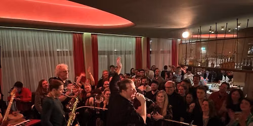 Jam Session mit Adriano & Band 