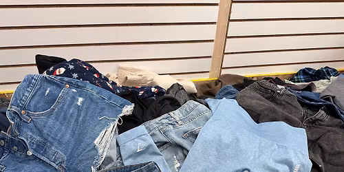  By the LB!  Por libra! Womens Brand Name Clothing, Shoe, Accessory sale \u201cRopa de marca\u201d