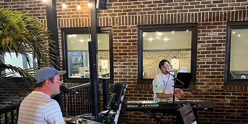 176ers Dueling Pianos debuts at University Grille!