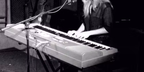 Live Music by Annie Q