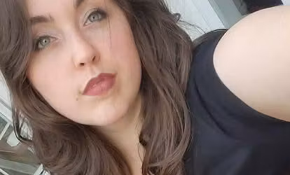 Sant\u00e8: Live Music with Ceirra Doll