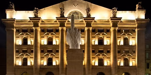 Piazza Affari Live Experience: Aperitivo Cantato & DJ Set