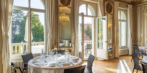 Advent Prosecco Brunch in a Neo-Baroque Villa in Bern
