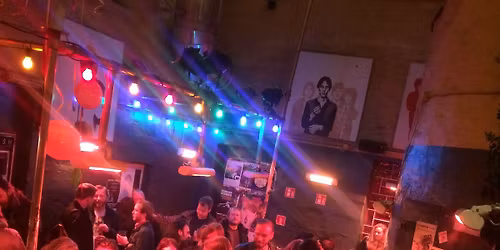 Caf\u00e9 Mono 25 \u00e5r