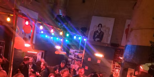 Caf\u00e9 Mono 25 \u00e5r