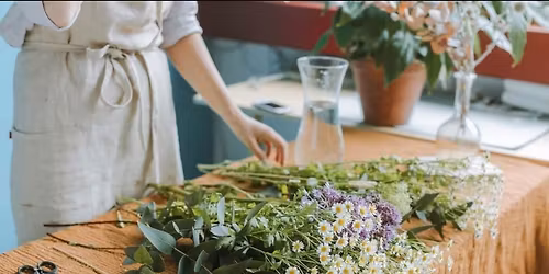 A Very British Bouquet - Hand tied Workshop