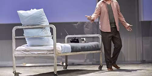 ENCORE UNE JOURN\u00c9E DIVINE \/ TH\u00c9\u00c2TRE \/ CANNES