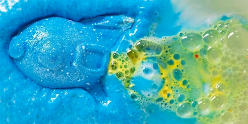 Lush Stirling -Rocket Science Bath Bomb Making