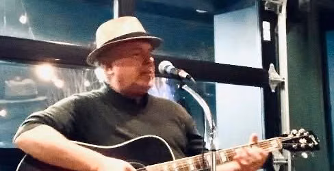 Bob Pinnola playing solo at Bayside Clam Bar, Monday July 20th, 6pm-9pm
