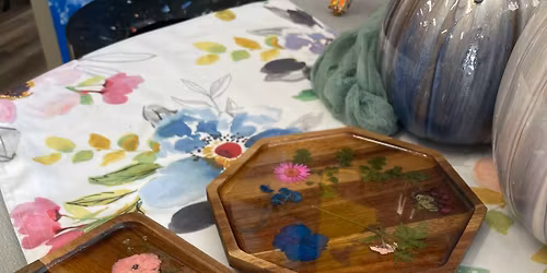 Resin Pressed Flower Tray!