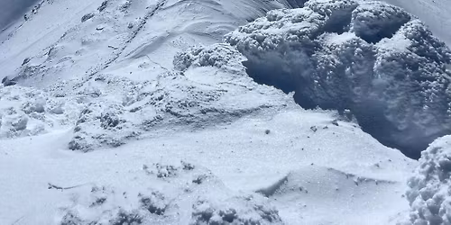 V\u00e5rskisamling med topptur til Tverr\u00e5dalskyrkja 2088 moh, gourmetmat og badstu\ud83c\udfd4\ufe0f