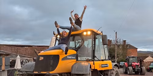 Bromsgrove YFC Christmas Tractor Run\ud83c\udf85\ud83c\udffb\ud83d\ude9c