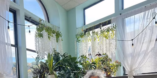 Yin-Yasa & Reiki with Annie